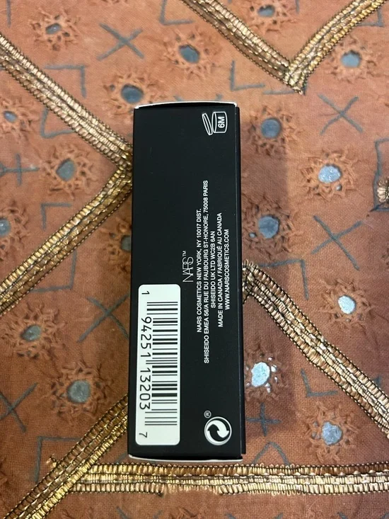 NARS Afterglow Liquid Blush in Behave - Picture 5 of 8